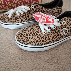Vans womens size 8 cheetah
